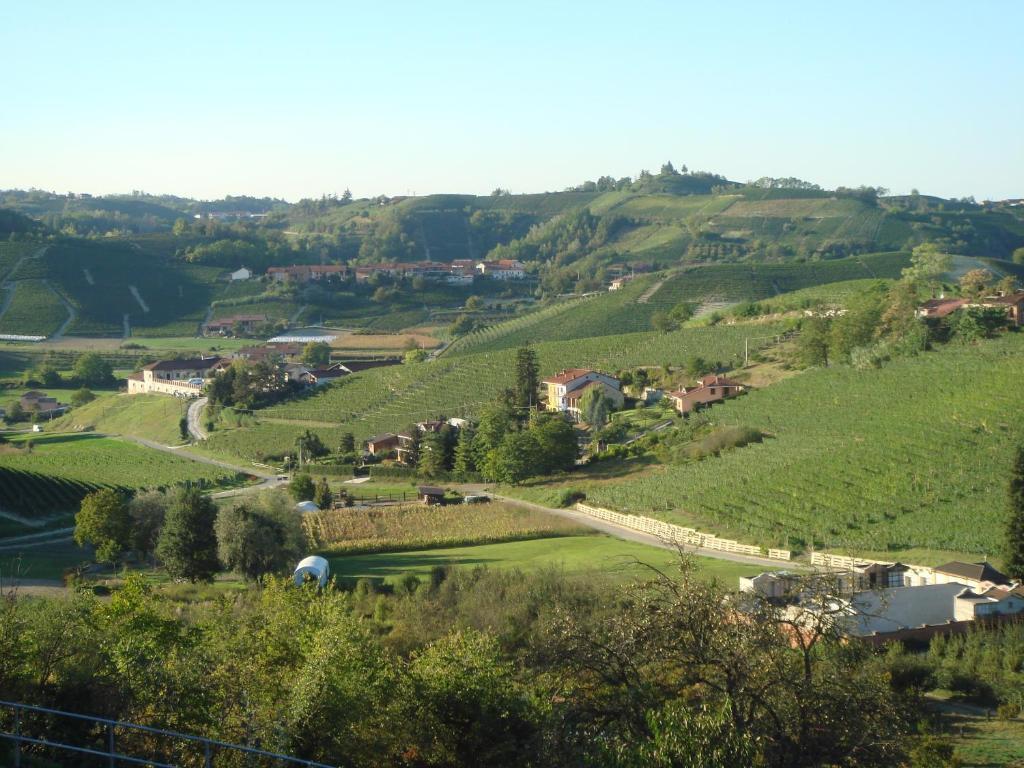Agriturismo Cascina Vrona Villa Monteu Roero Eksteriør bilde