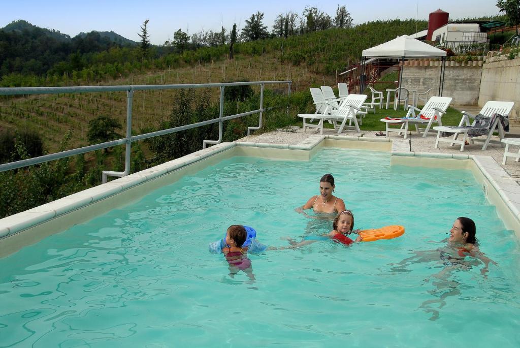 Agriturismo Cascina Vrona Villa Monteu Roero Eksteriør bilde